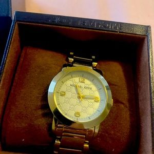 Micheal Kors Gold Runway stainless steel Watch MK3335